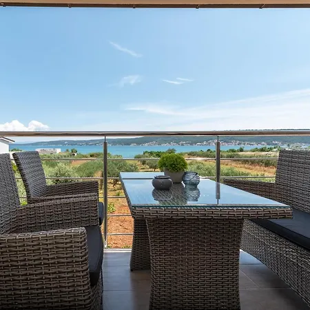 Amazing Sea View Apartment- Romantica * Kaštel Štafilić