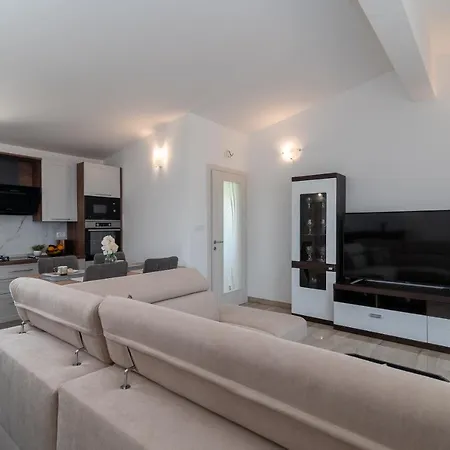 Amazing Sea View Apartment- Romantica * Kaštel Štafilić
