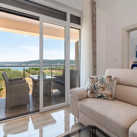 Amazing Sea View Apartment- Romantica