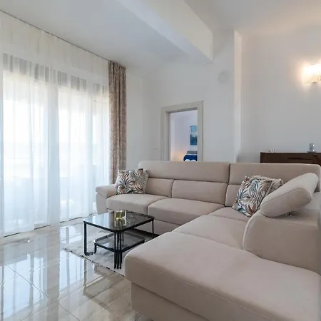 Amazing Sea View Apartment- Romantica Kaštel Štafilić