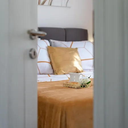 Amazing Sea View Apartment- Romantica Apartament *