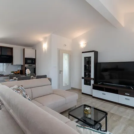 Apartment Amazing Sea View Apartment- Romantica Kastel Stafilic