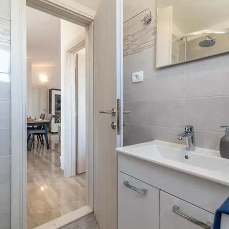 Amazing Sea View Apartment- Romantica Kastel Stafilic