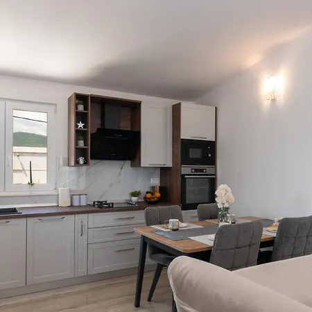 Amazing Sea View Apartment- Romantica * Kastel Stafilic